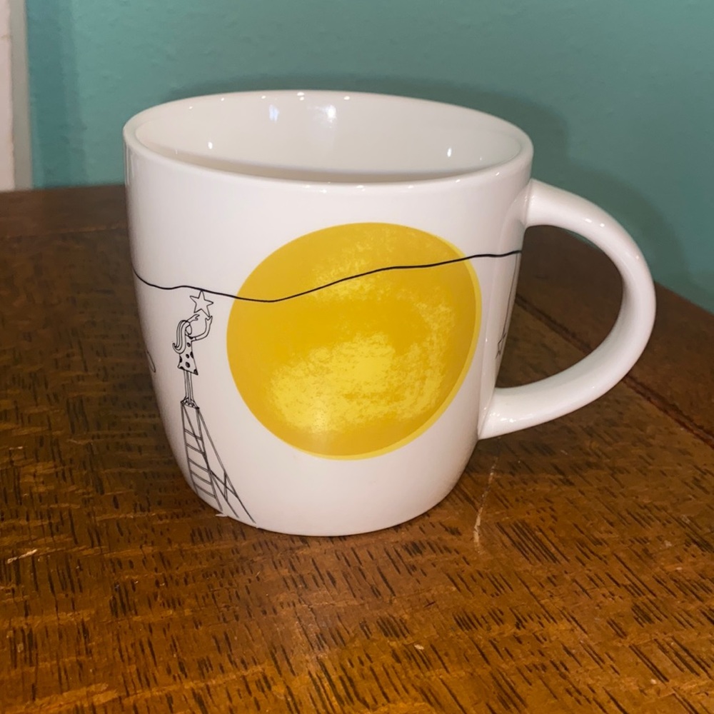 Starbucks mug.  Great condition.